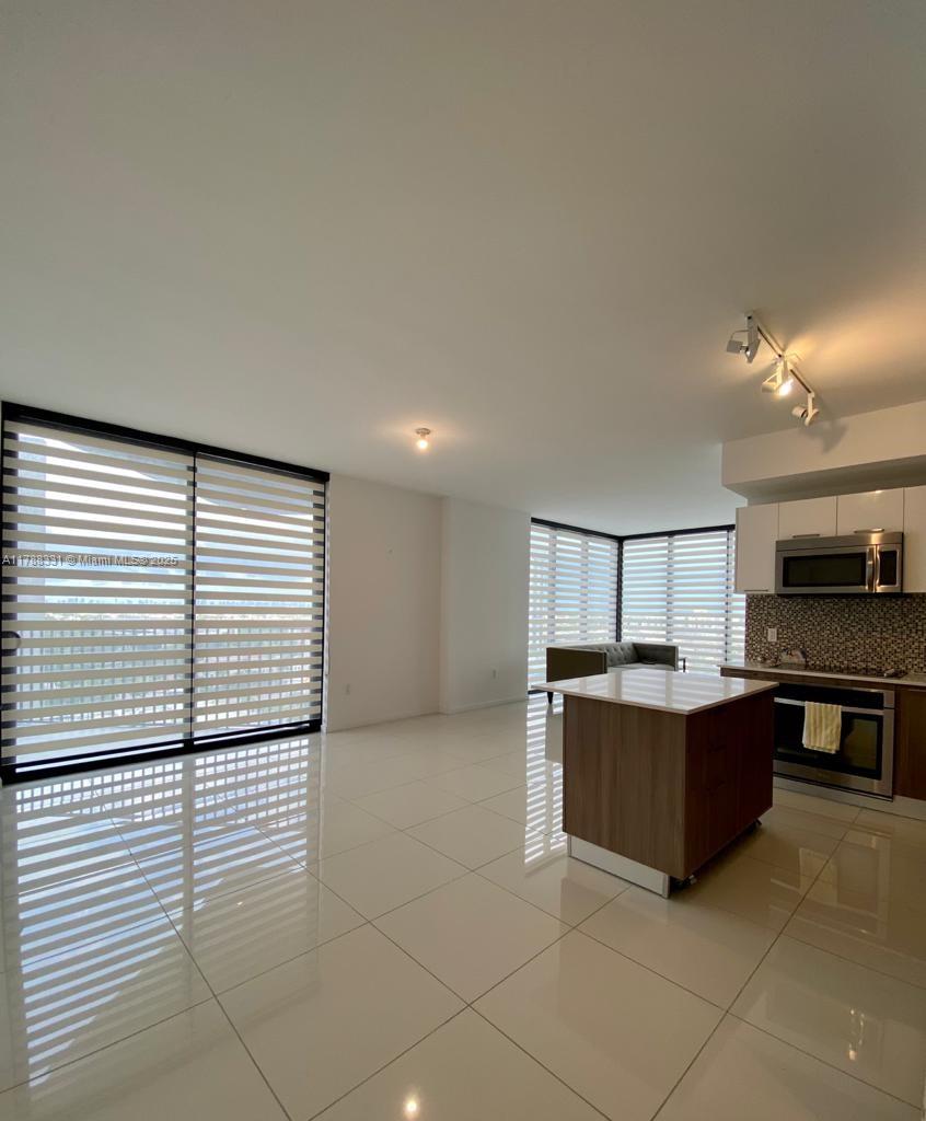 5300 PASEO CONDO - Residential