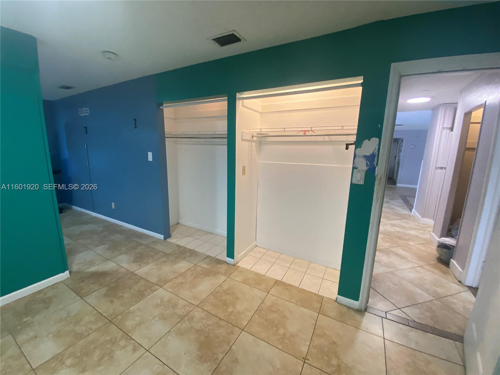 LAKE OSBORNE HEIGHTS - Residential