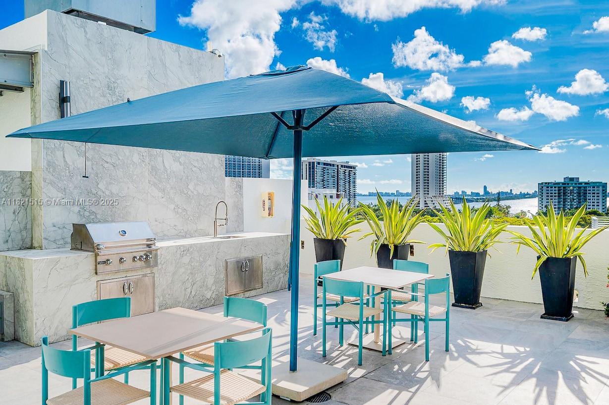 FOUR MIDTOWN MIAMI CONDO - Residential
