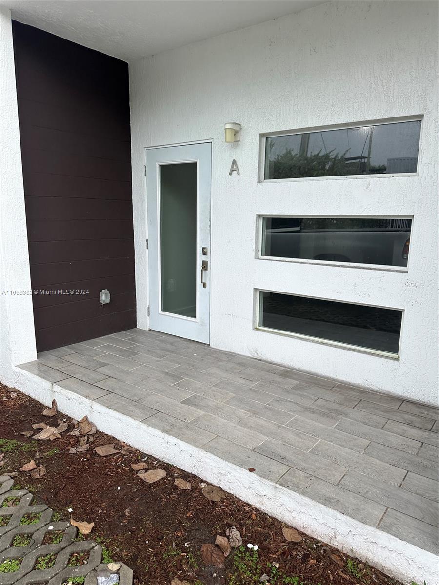 AS-IS AMAZING SPACIOUS 3/2 UNIT AVAILABLE FOR RENT. CENTRAL A/C, STAINLESS STEEL APPLIANCES, WASHER AND DRYER INSIDE THE UNIT. FULLY PAINTED. VERY NICE AND GREEN COMMON AREA. GREAT DRIVING DISTANCE TO I-95 AS WELL AS TO MIDTOWN AND DOWNTOWN MIAMI.  NEAR MIAMI DESIGN DISTRICT, NEAR THE AIPORT AND BEACHES. 
SUPERMARKETS, RESTAURANTS, ART GALLERIES, MUSEUMS AND MORE NEAR BY.
