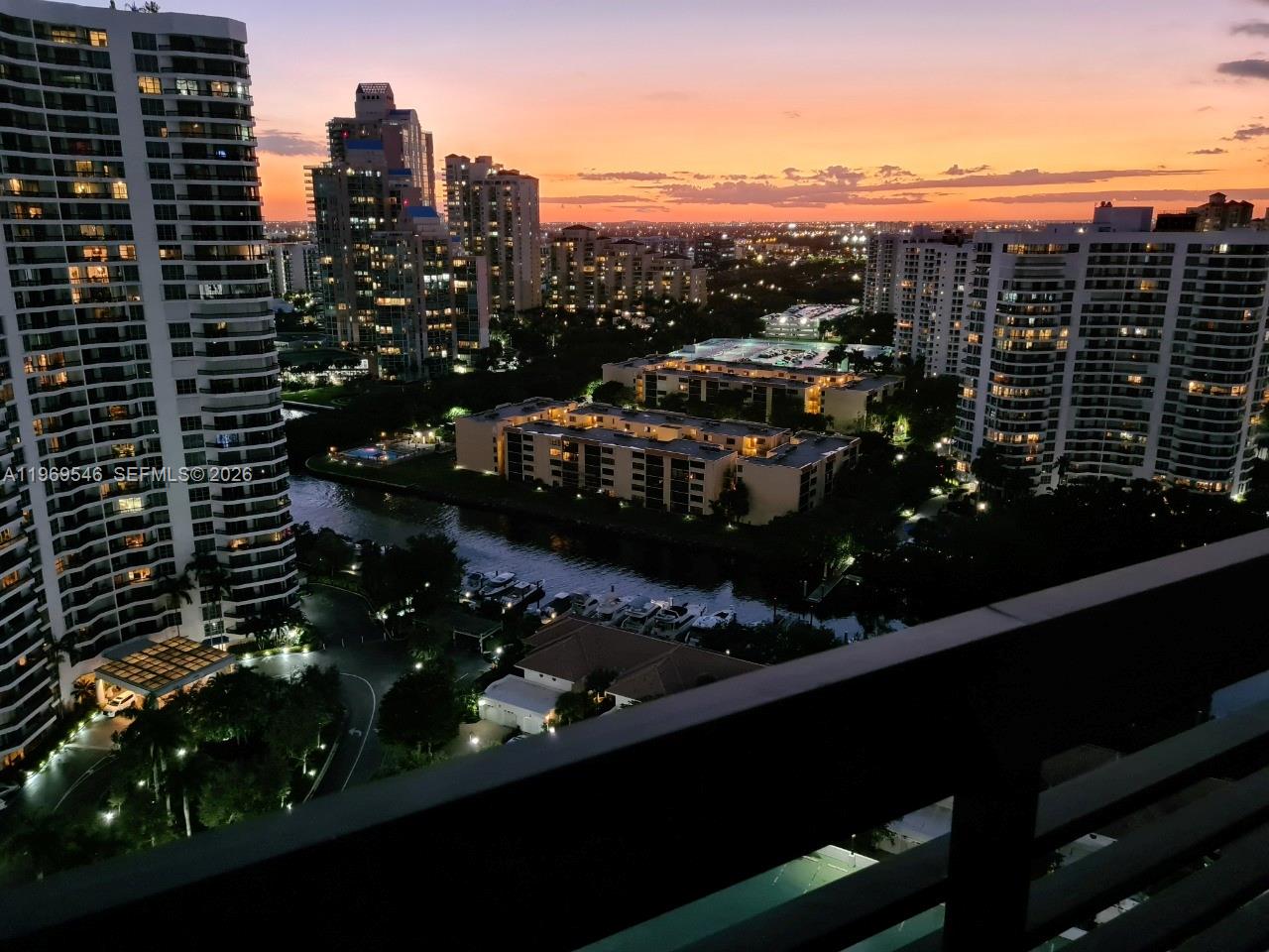 MYSTIC POINTE TOWER 400 C - Residential