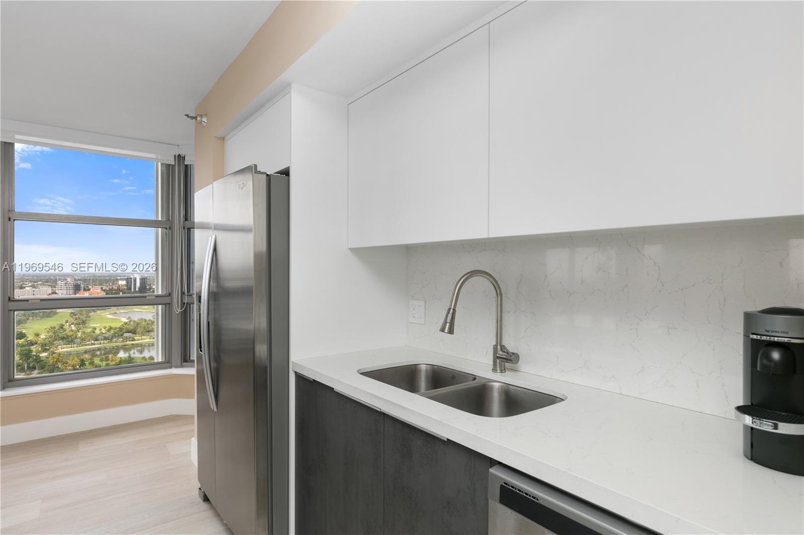MYSTIC POINTE TOWER 400 C - Residential