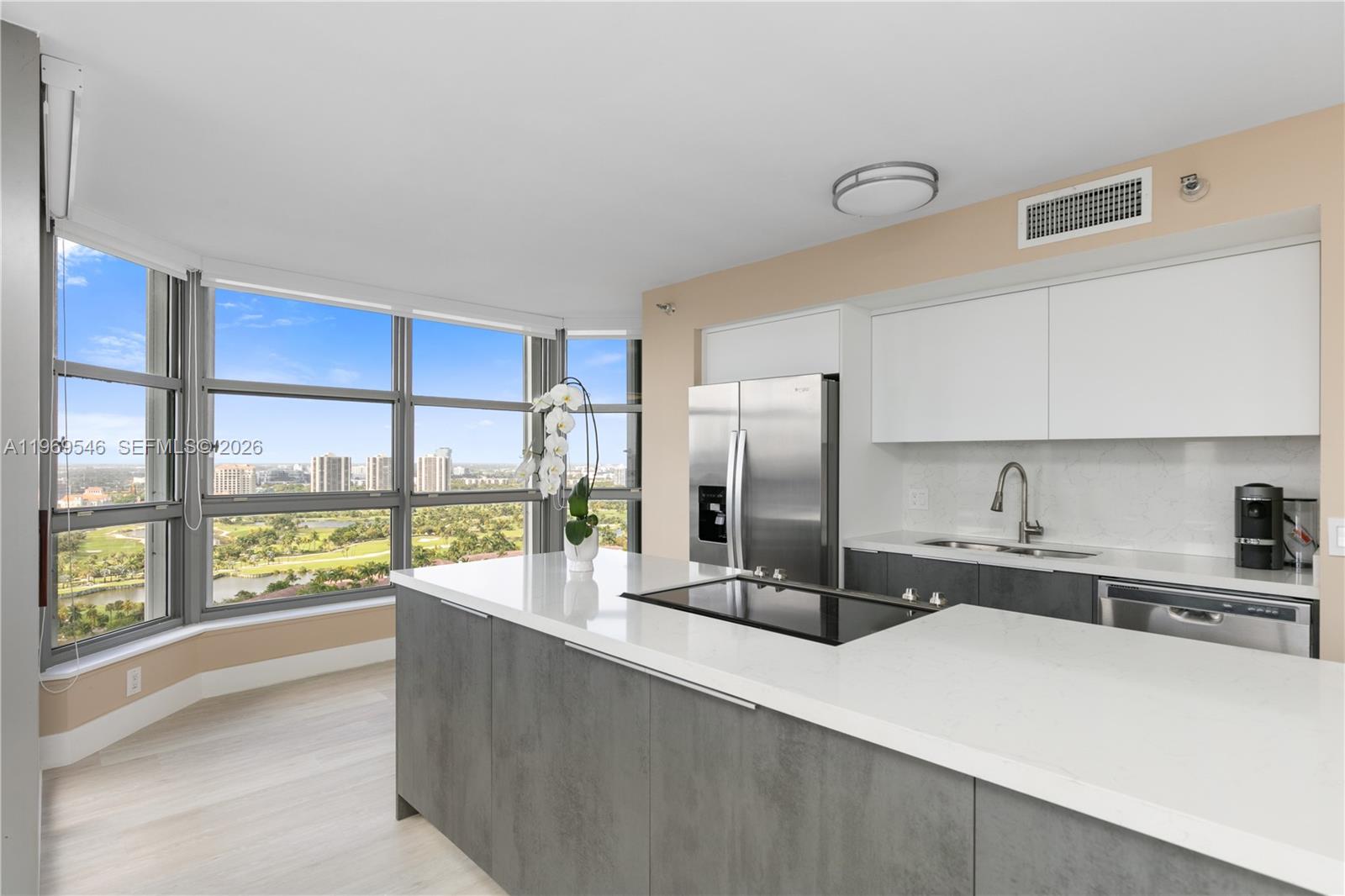 MYSTIC POINTE TOWER 400 C - Residential