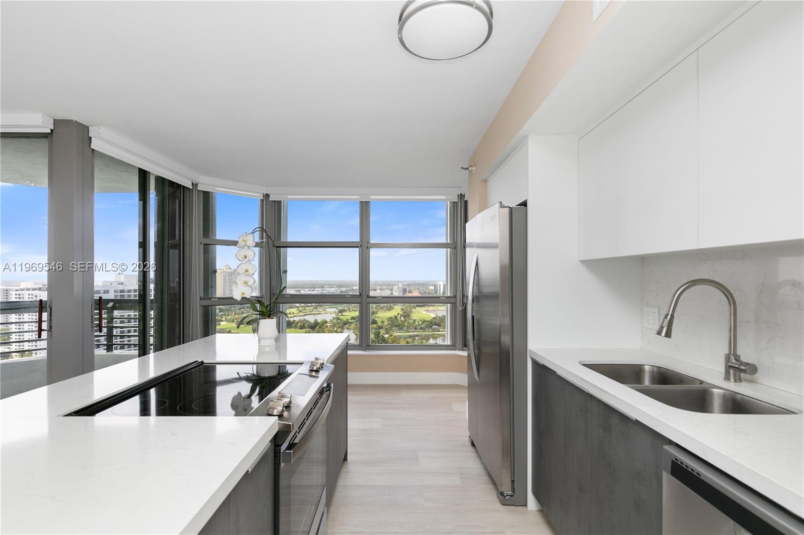 MYSTIC POINTE TOWER 400 C - Residential
