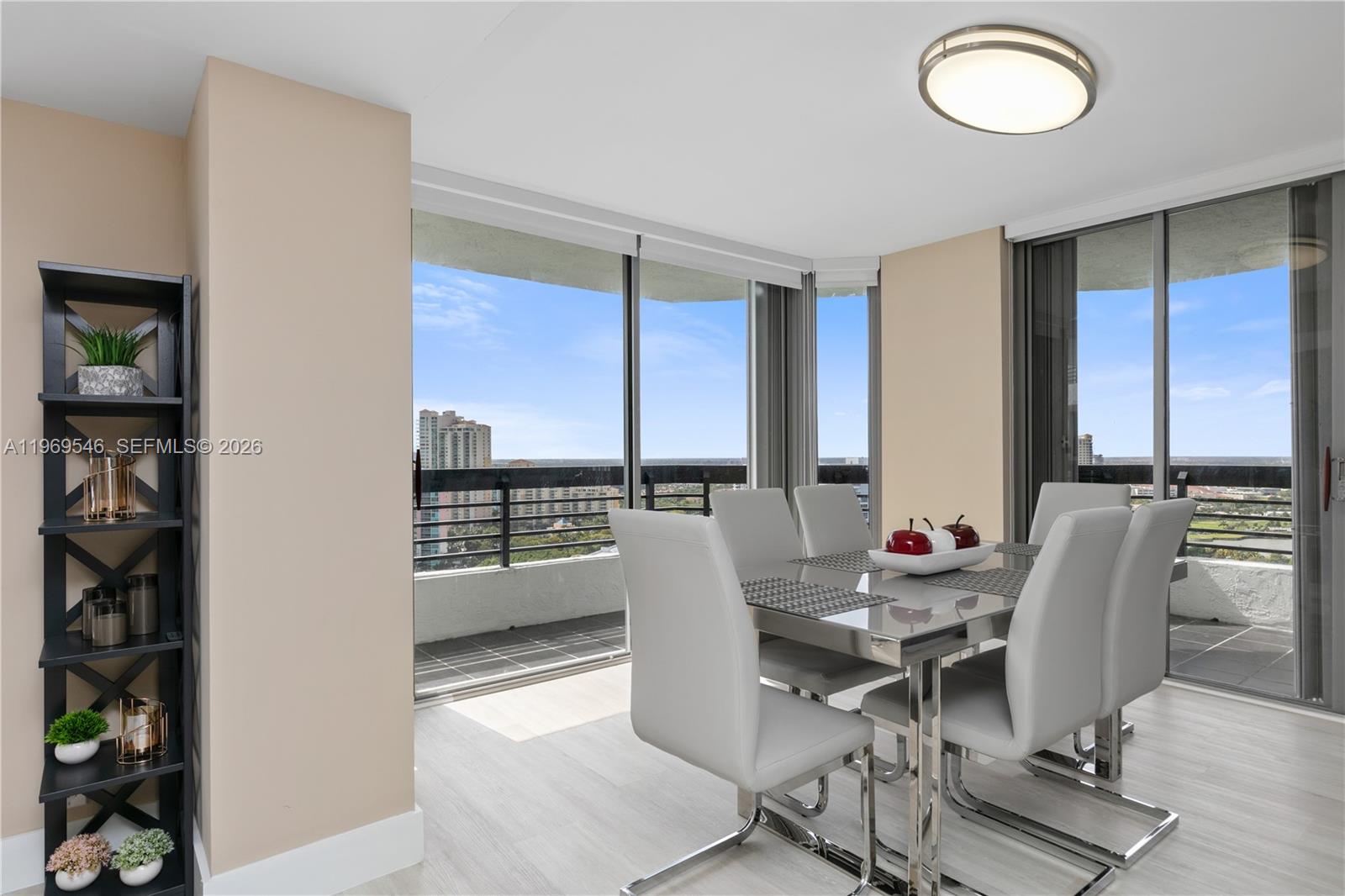 MYSTIC POINTE TOWER 400 C - Residential