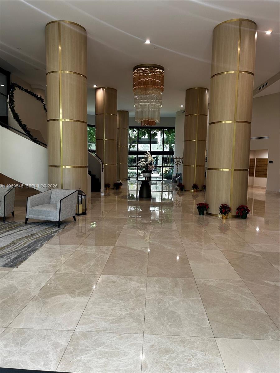 MYSTIC POINTE TOWER 400 C - Residential