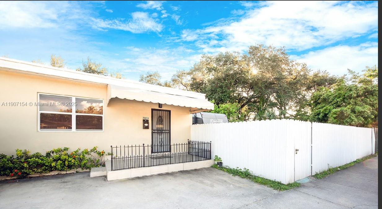 KEW GARDENS - Residential Lease