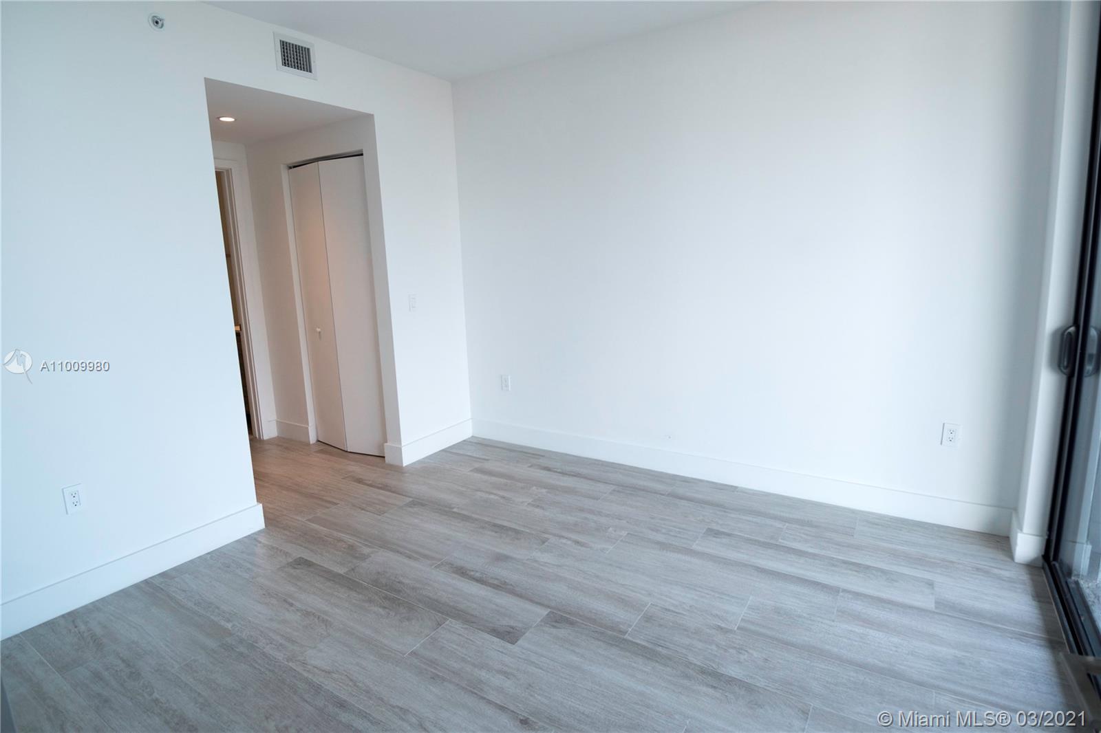 3401 MIDTOWN CONDO - Residential