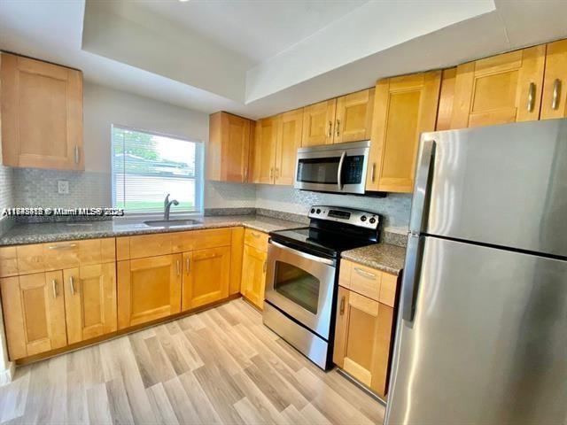 SUNRISE GOLF VILLAGE SEC - Residential