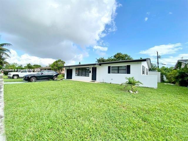 Discover this fabulous and spacious 3-bedroom, 1-bathroom home in Sunrise! This beautifully updated property
boasts a renovated floor, a generous backyard perfect for outdoor activities, a convenient laundry room, and
stainless steel appliances that add a modern touch to the kitchen. Conveniently located near main roads,
restaurants, shops, and more, this home offers easy access to everything you need. Easy showings are available
to accommodate your schedule.