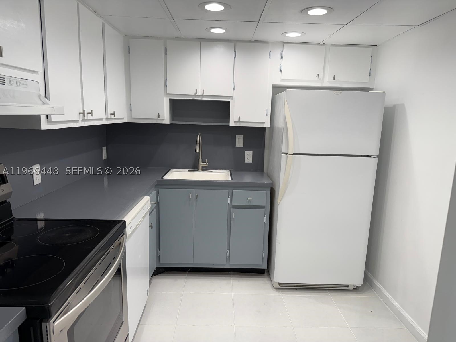 ARLEN HOUSE EAST CONDO - Residential