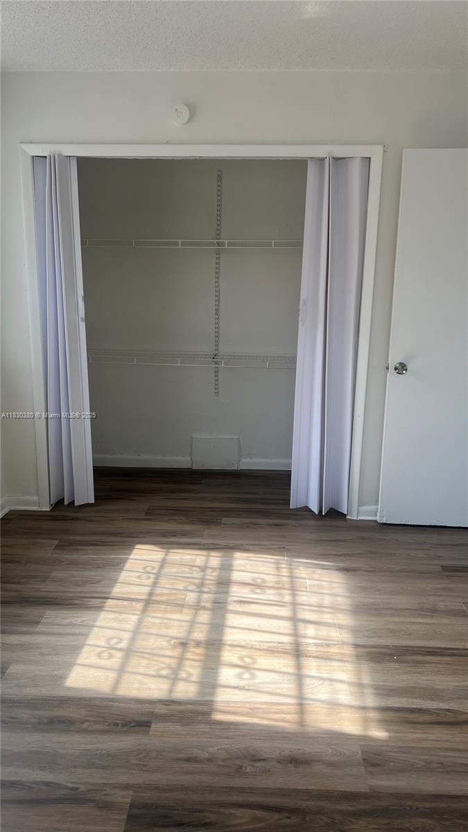 LAWRENCE ESTATE LAND CO - Residential Lease