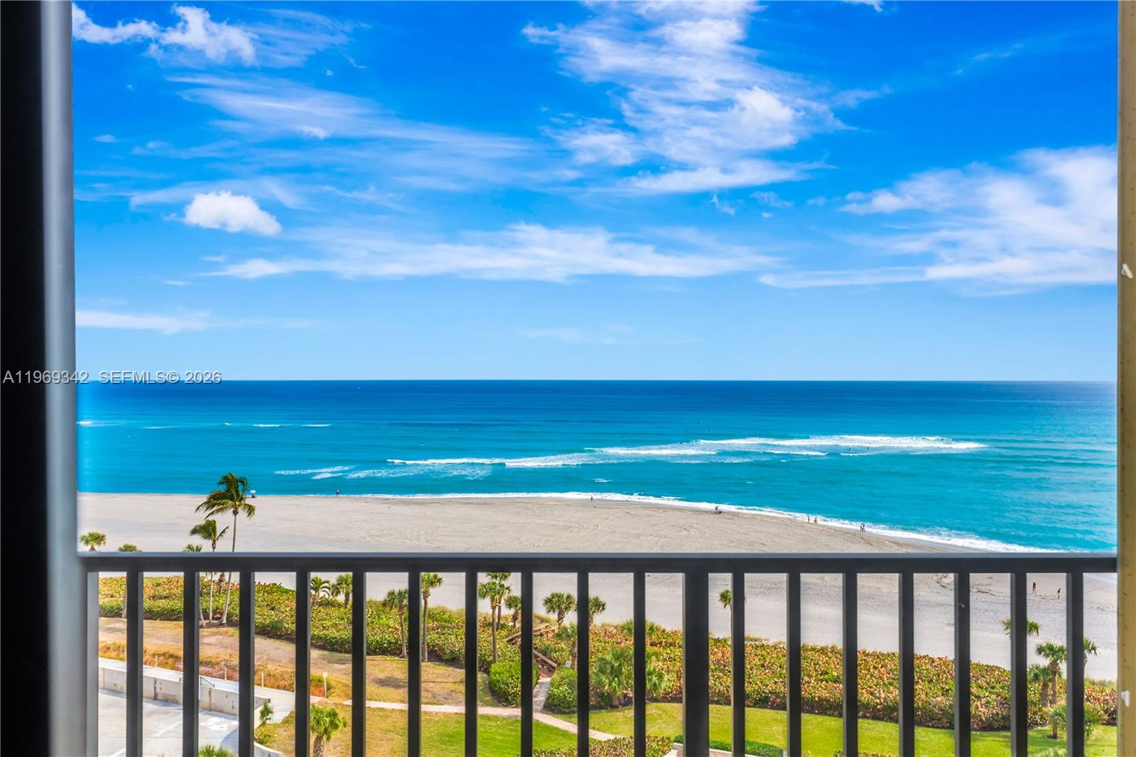 OCEAN TRAIL - Residential