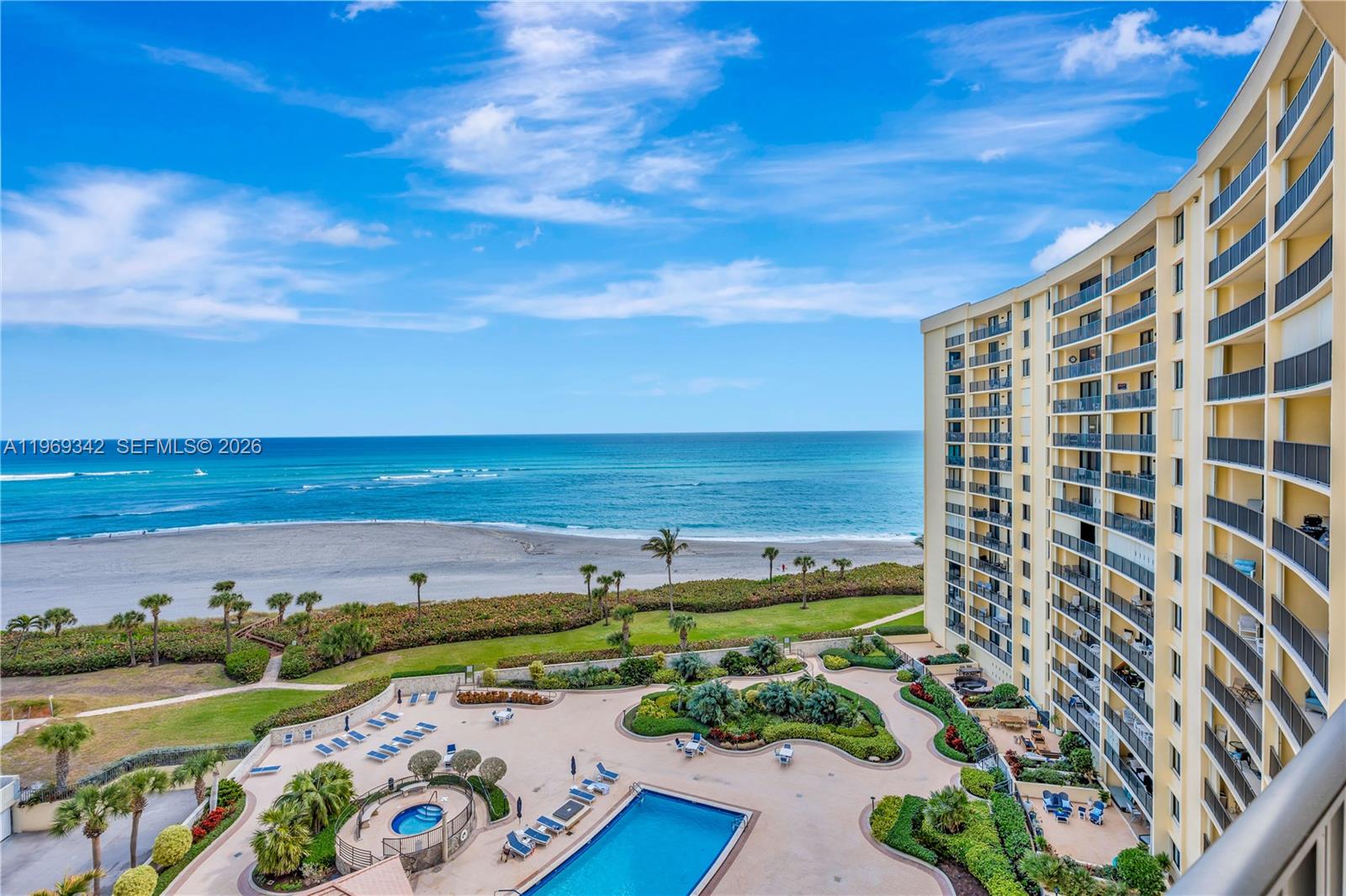 OCEAN TRAIL - Residential