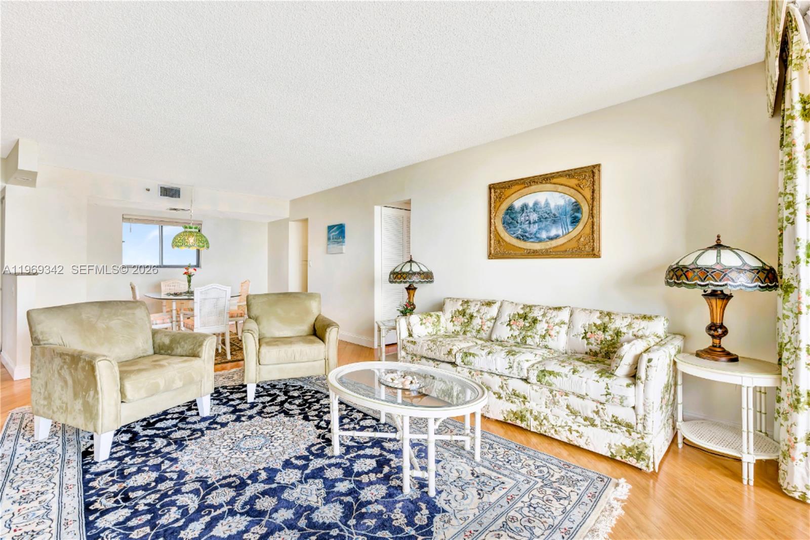 OCEAN TRAIL - Residential