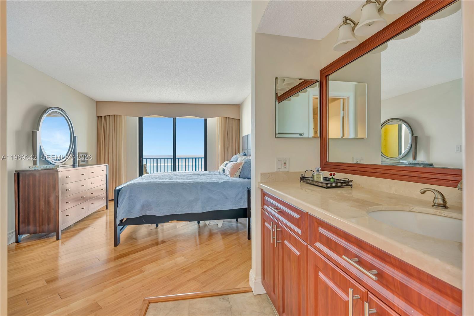 OCEAN TRAIL - Residential