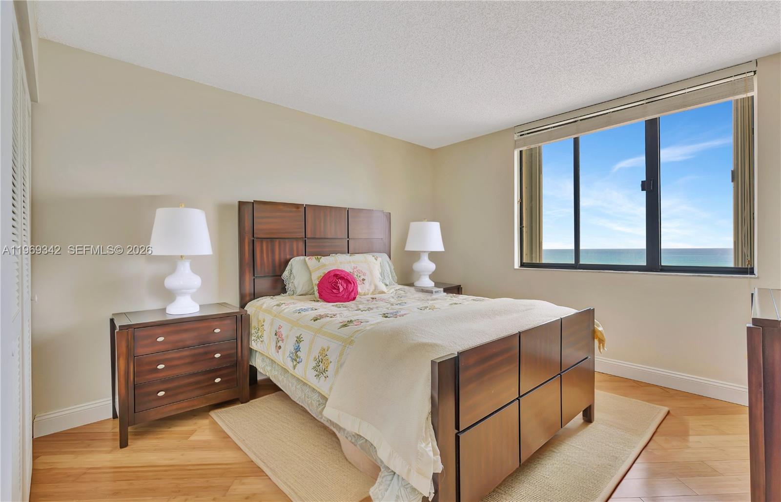 OCEAN TRAIL - Residential