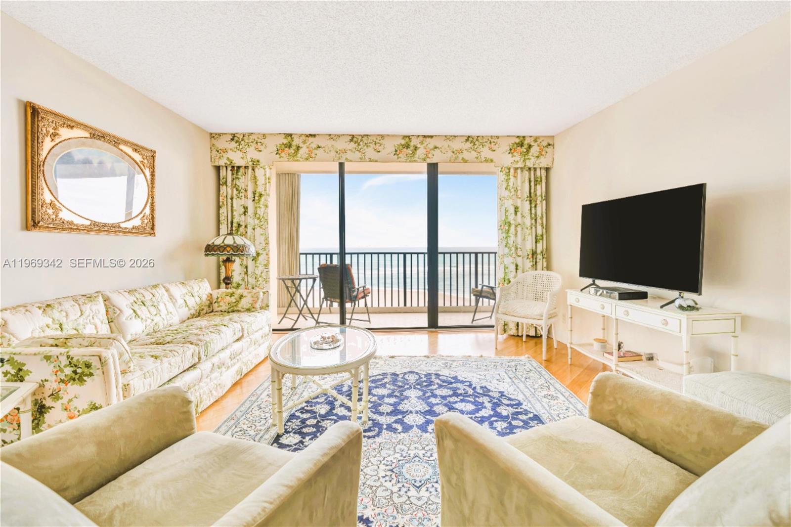 OCEAN TRAIL - Residential