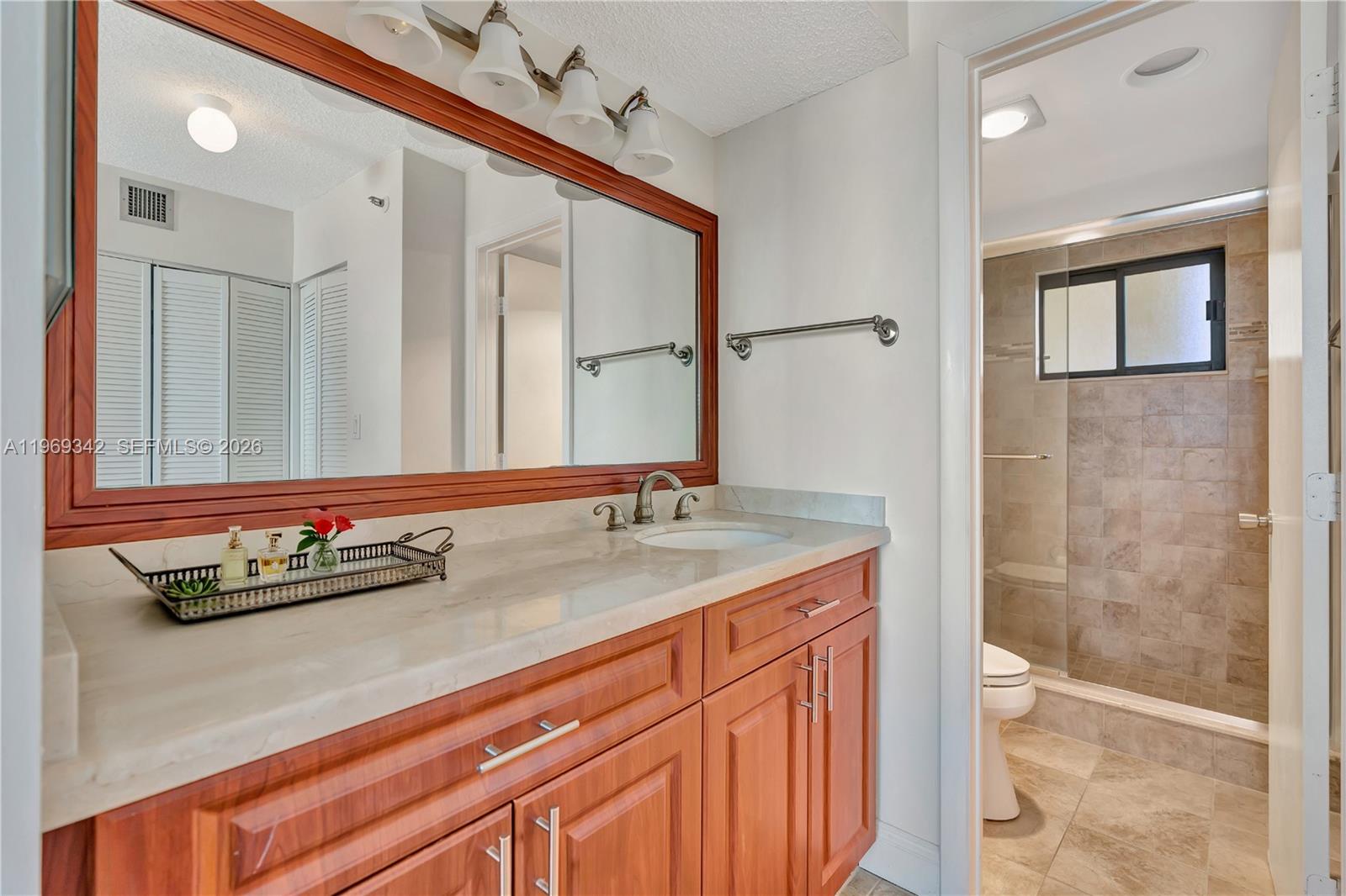 OCEAN TRAIL - Residential
