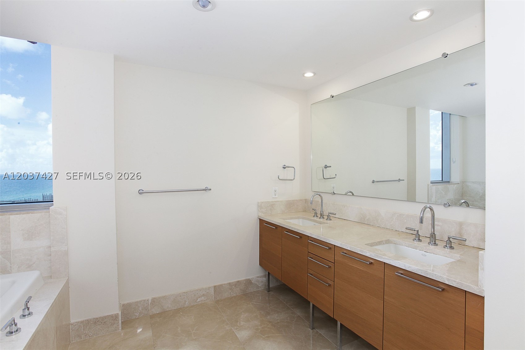 JADE BEACH CONDO - Residential Lease