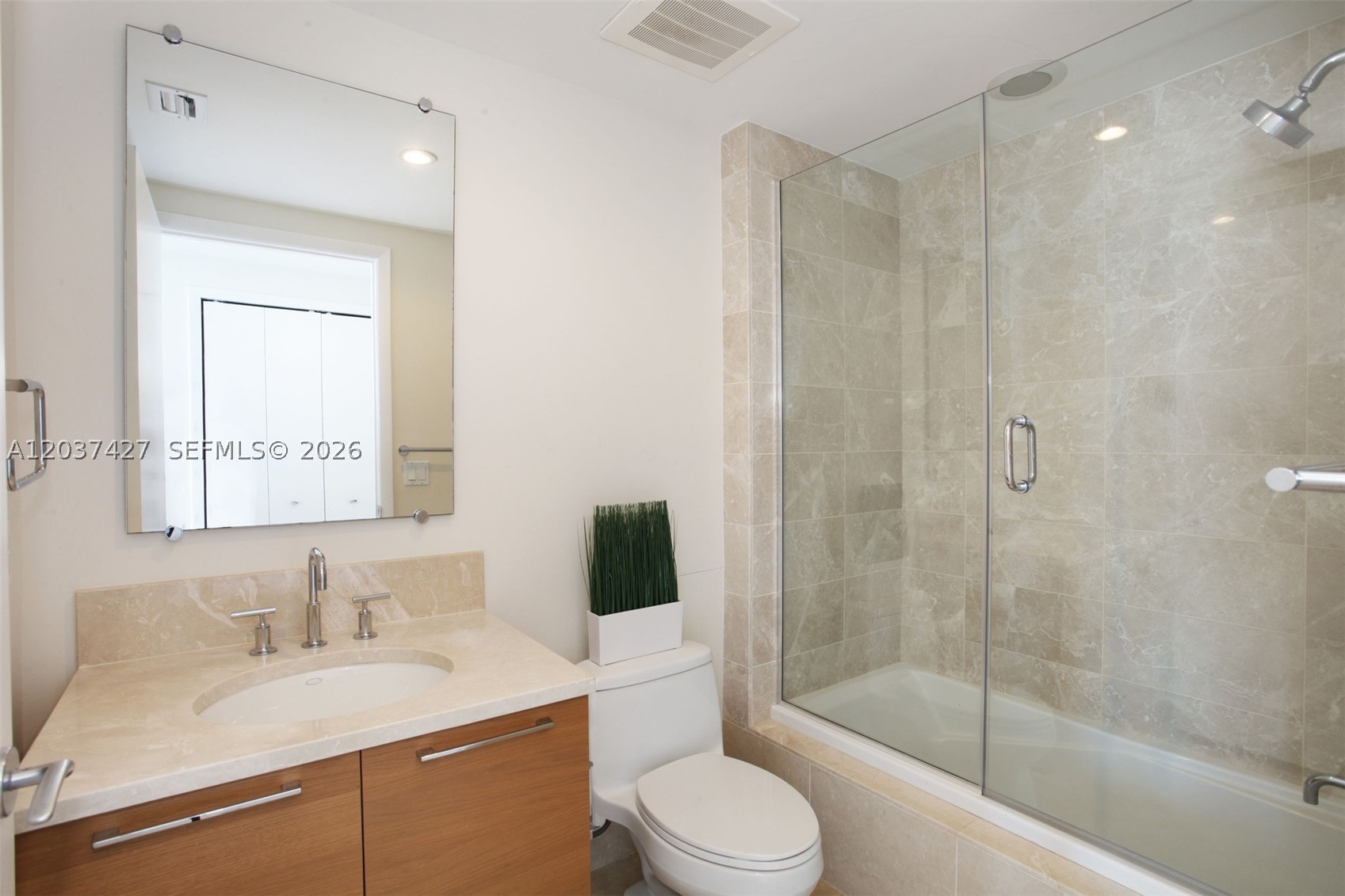 JADE BEACH CONDO - Residential Lease