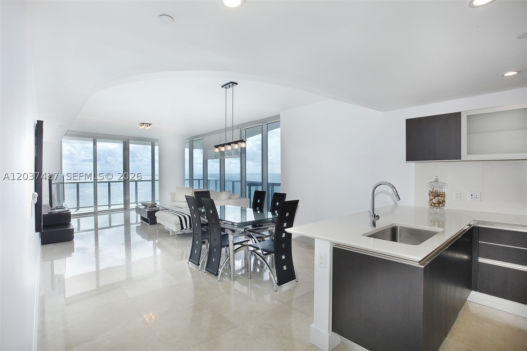 JADE BEACH CONDO - Residential Lease