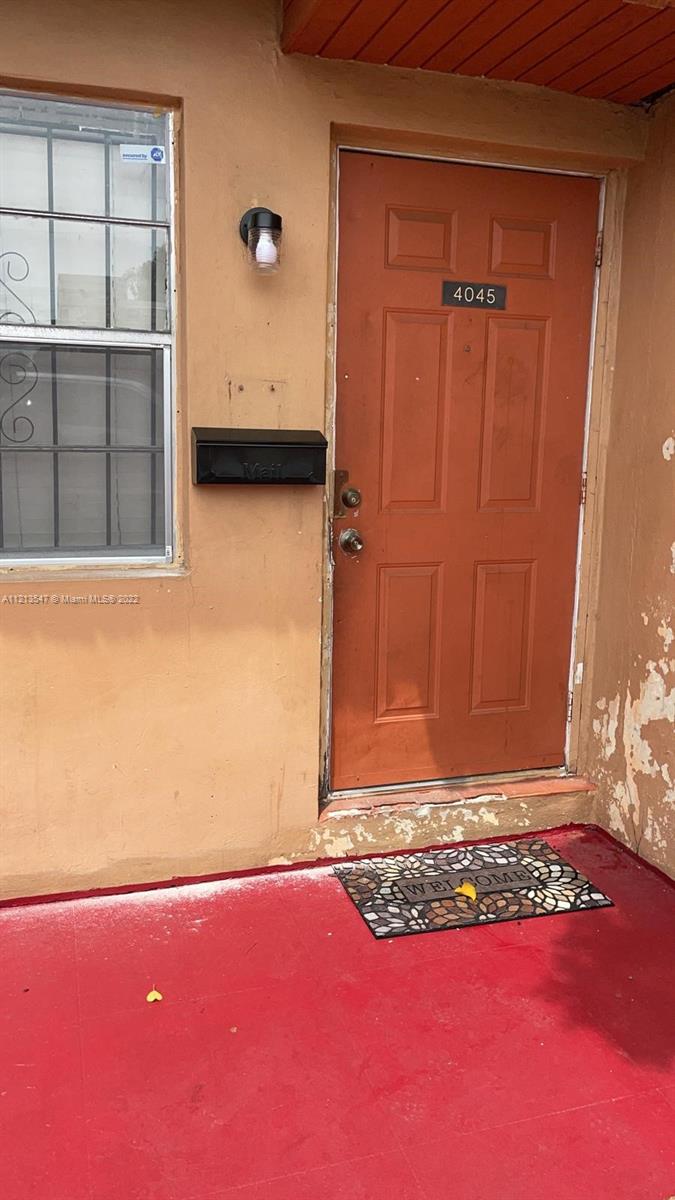 REMODELED TOWNHOME IN LAUDERHILL GARDENS! NEW AC. THIS UNIT IS A 2 BEDROOM 2 BATH TWO-STORY UNIT WITH AN ENCLOSED PATIO. AVAILABLE JULY 31.
