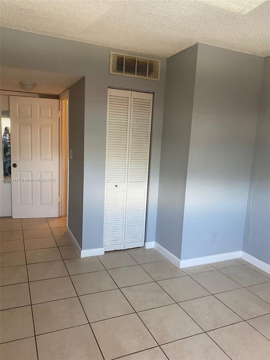LAUDERHILL GARDENS TOWNHO - Residential Lease