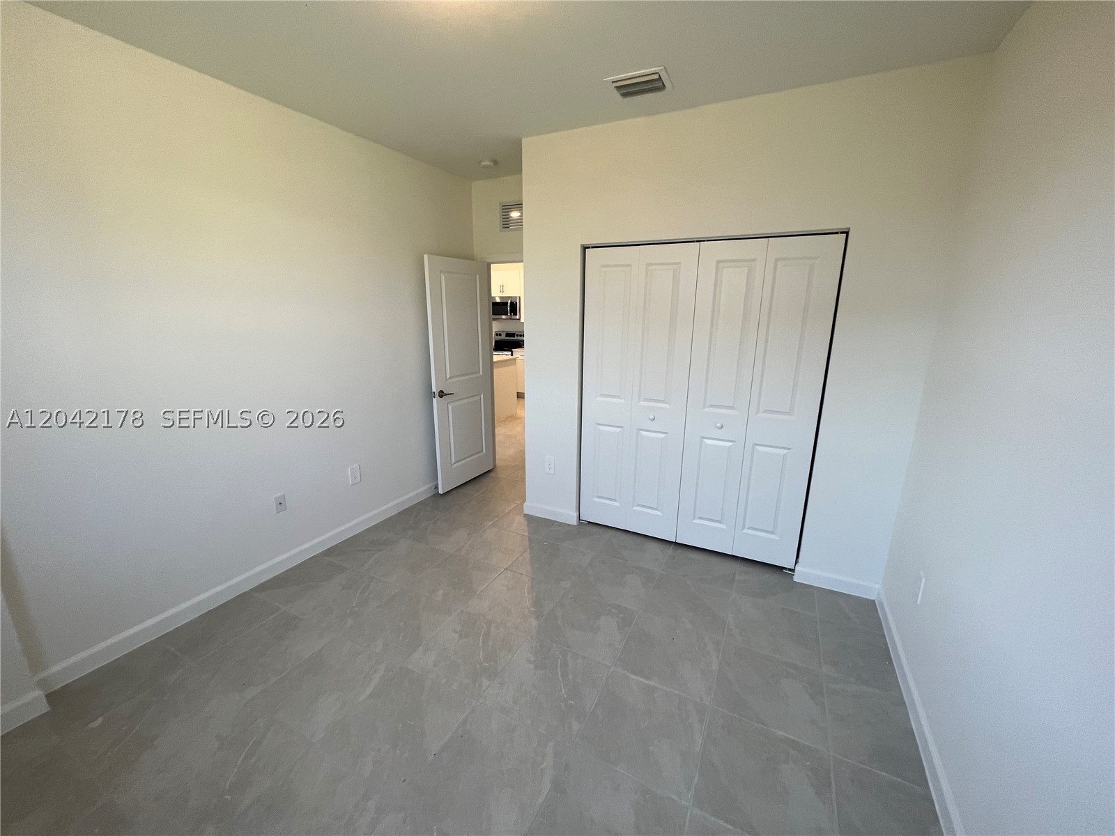 ESTATES AT SILVER PALM - Residential Lease