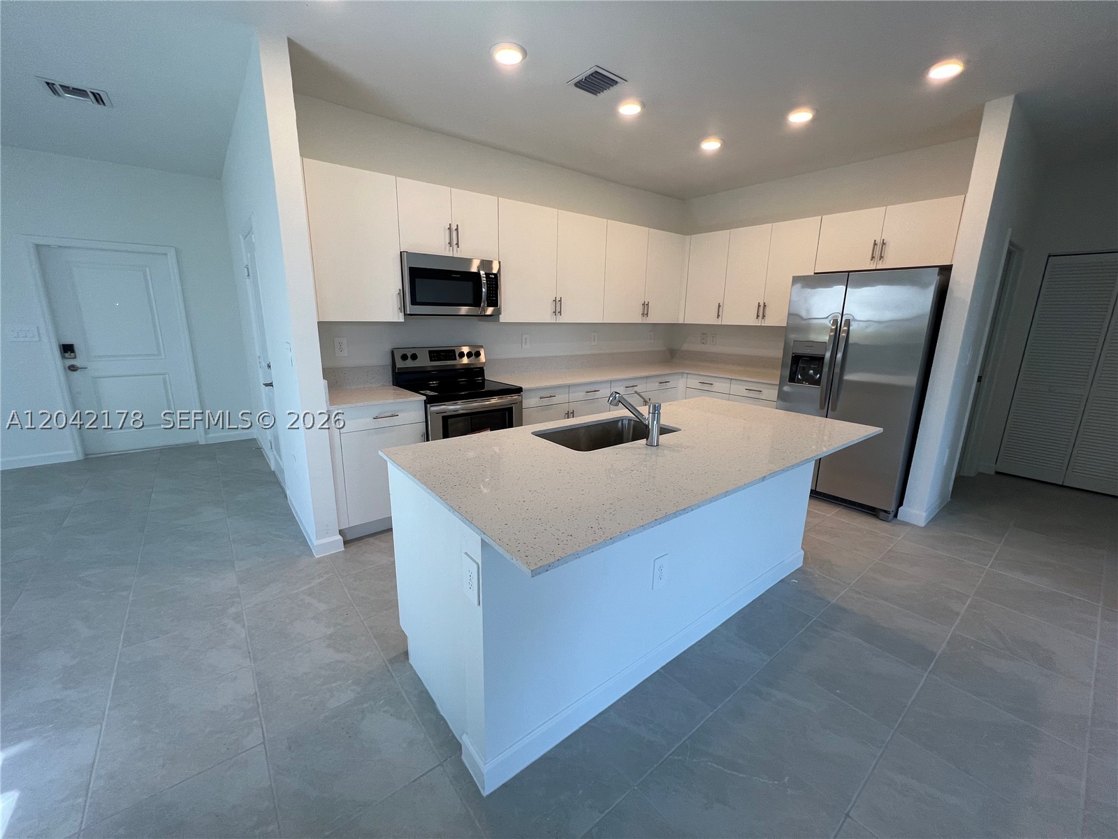 ESTATES AT SILVER PALM - Residential Lease