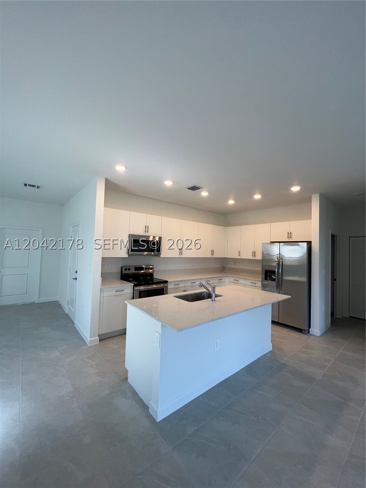 ESTATES AT SILVER PALM - Residential Lease