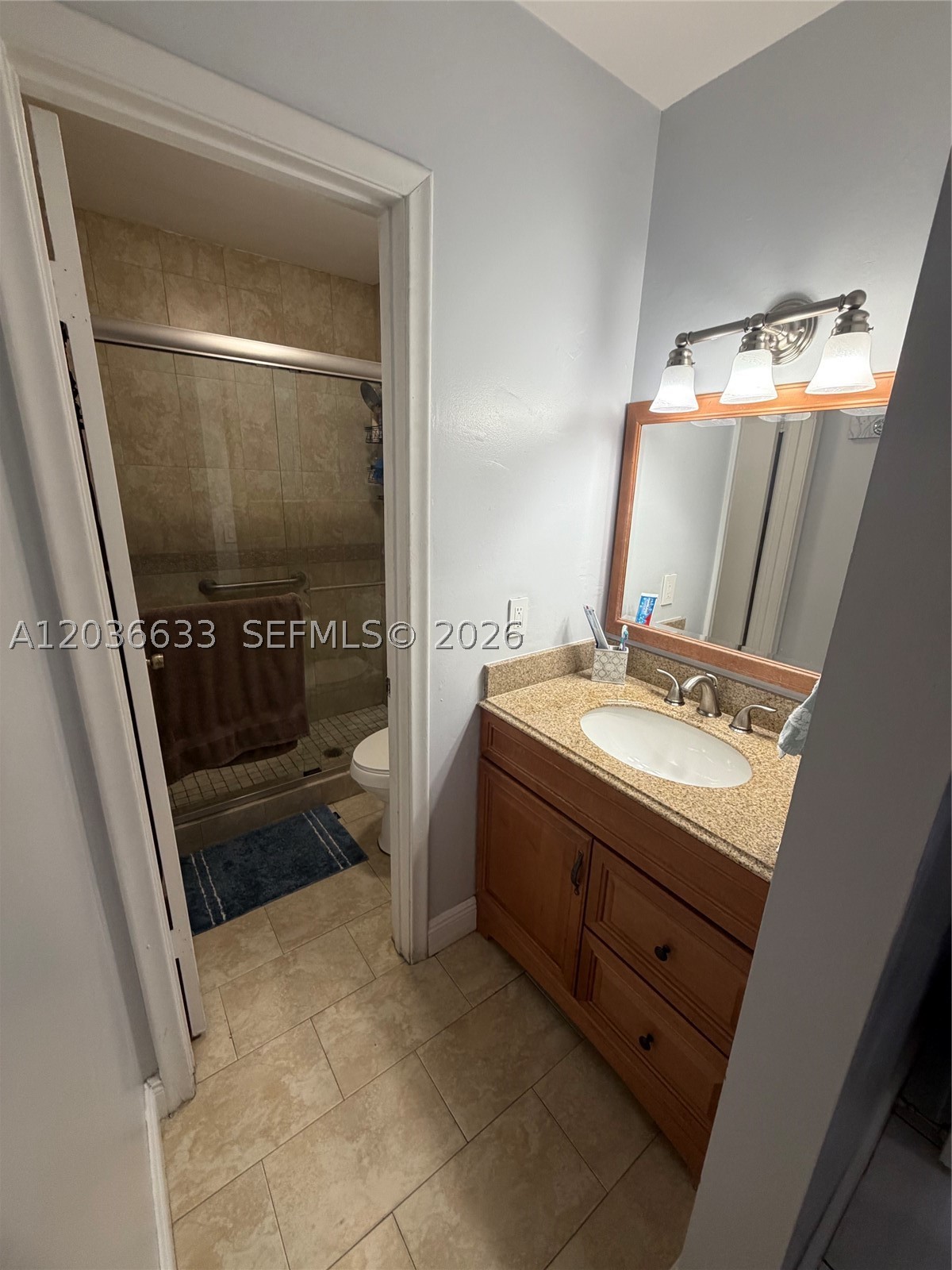 GROVES VILLAS - Residential Lease