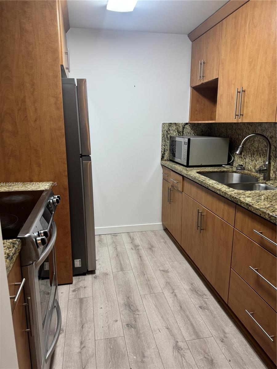 NEW HAMPTON AT CENTURY VI - Residential