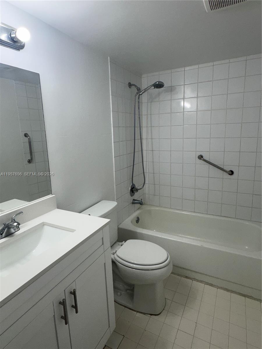 NEW HAMPTON AT CENTURY VI - Residential