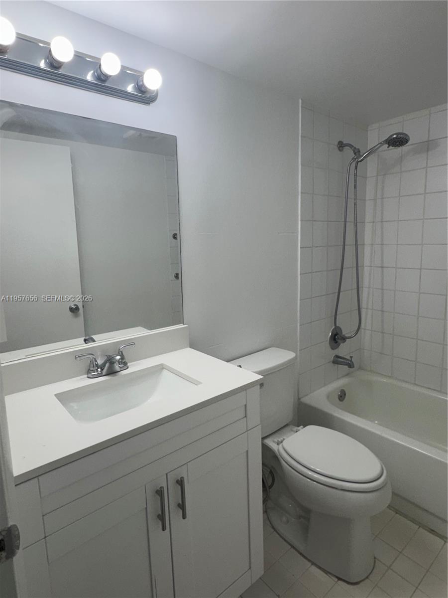 NEW HAMPTON AT CENTURY VI - Residential