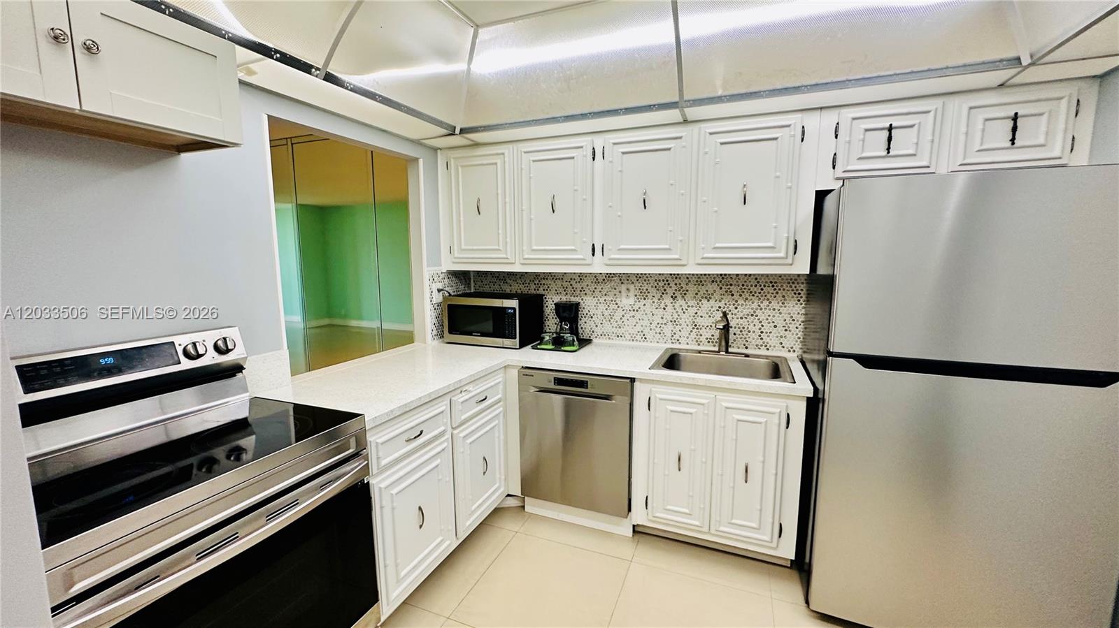 OCEANVIEW PARK CONDO - Residential Lease