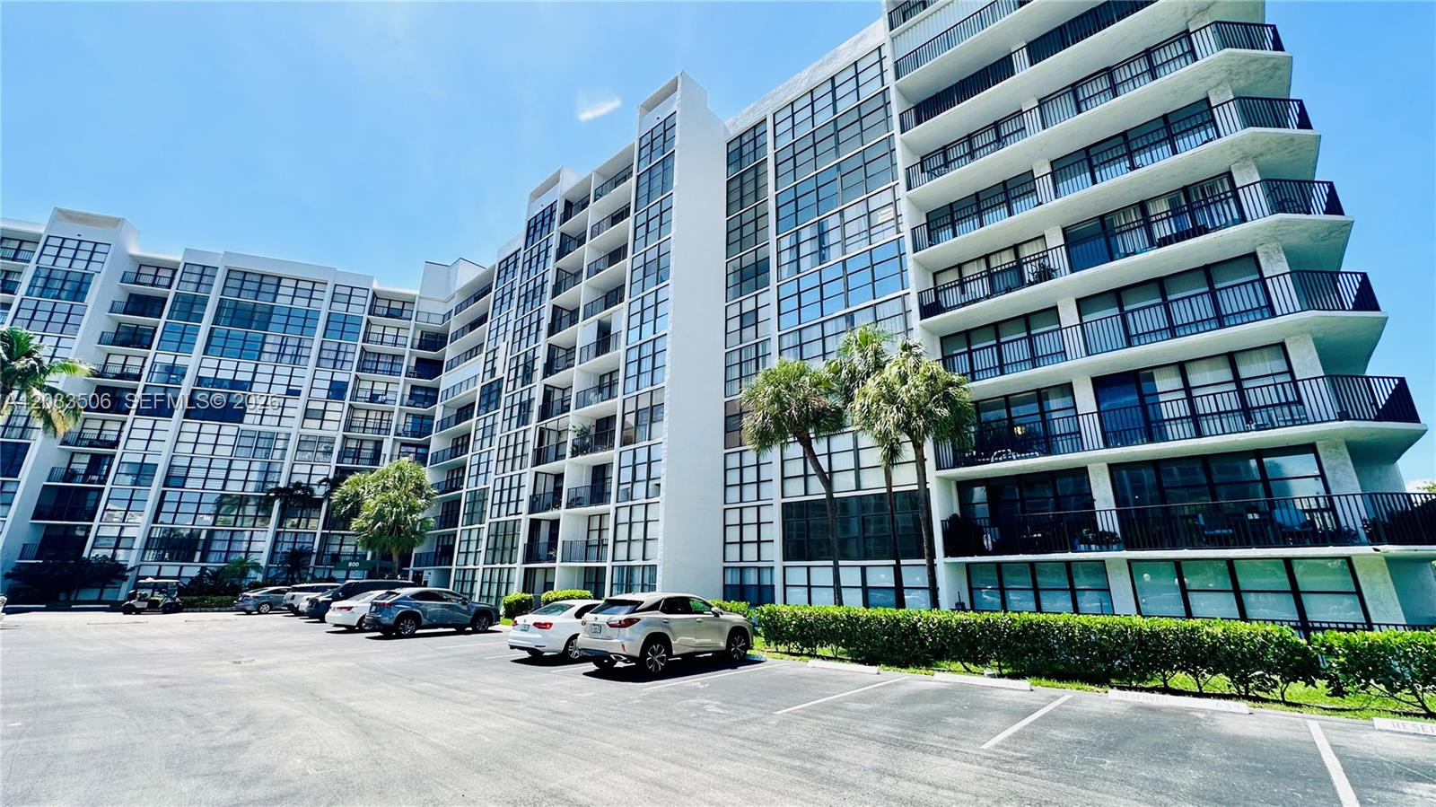 OCEANVIEW PARK CONDO - Residential Lease