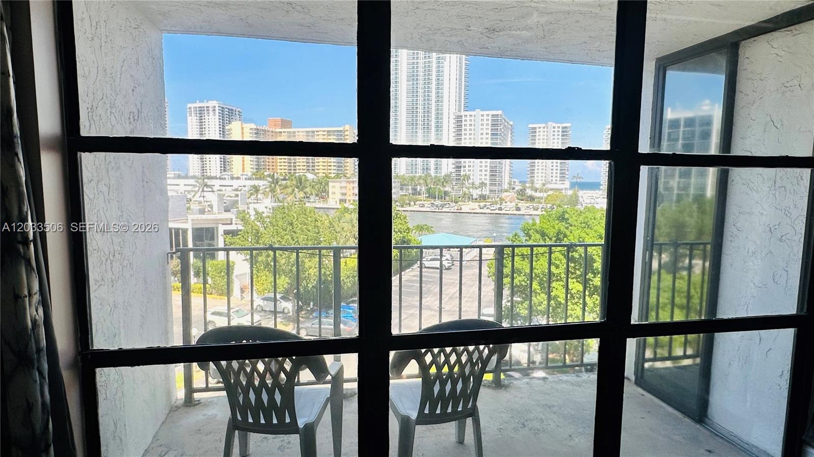 OCEANVIEW PARK CONDO - Residential Lease