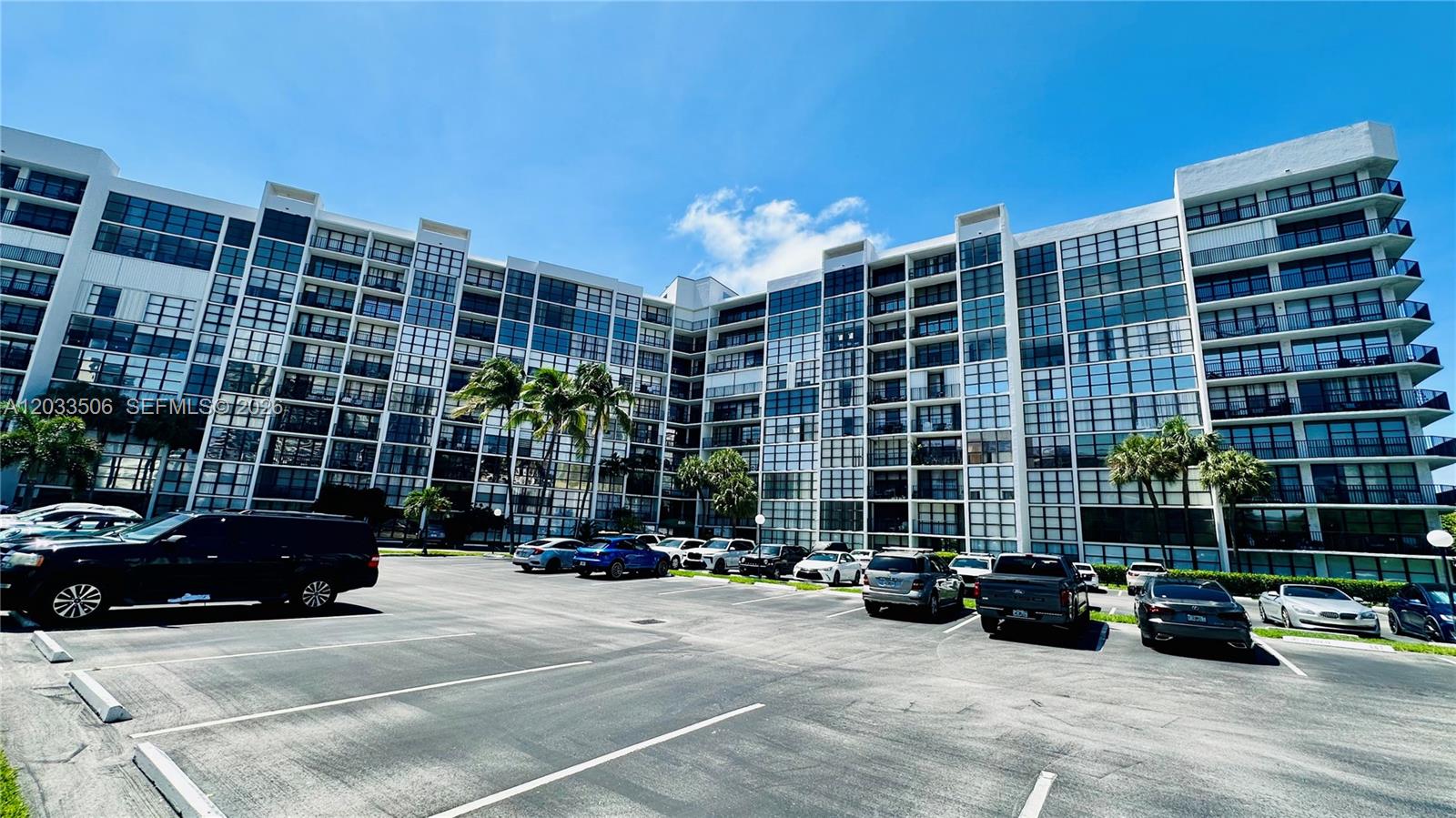 OCEANVIEW PARK CONDO - Residential Lease
