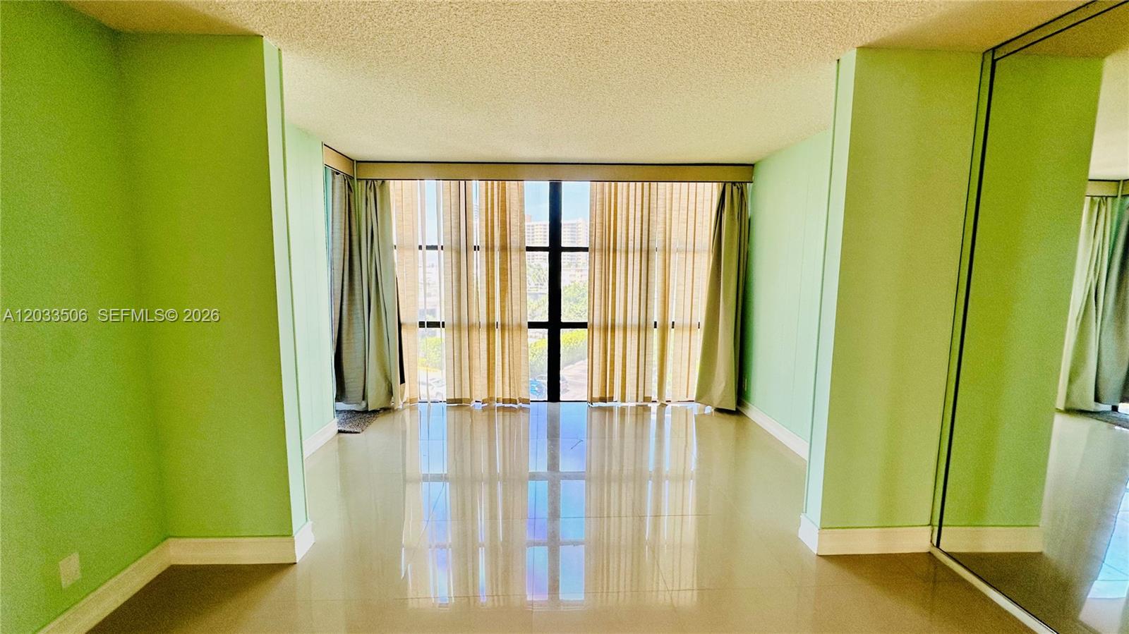 OCEANVIEW PARK CONDO - Residential Lease