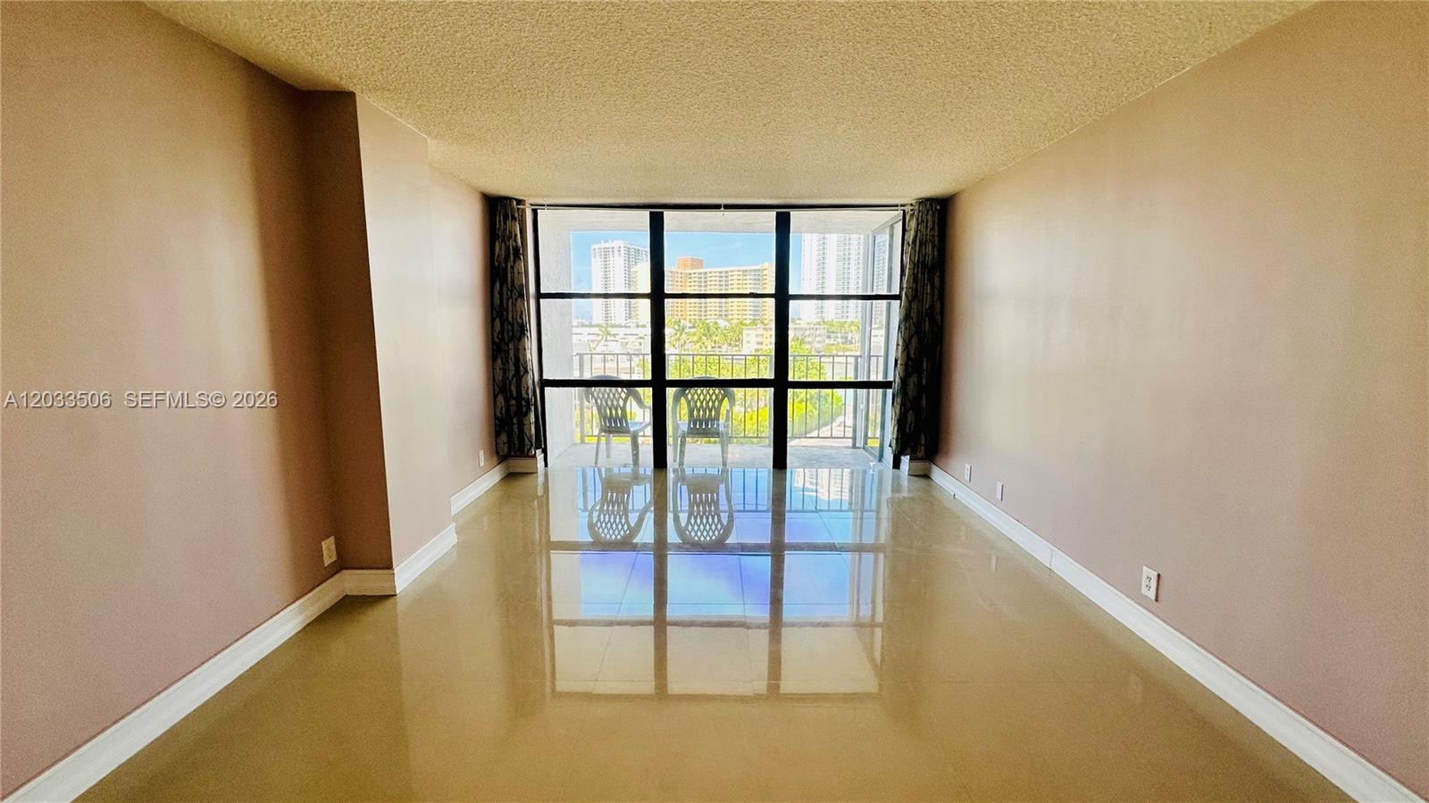 OCEANVIEW PARK CONDO - Residential Lease