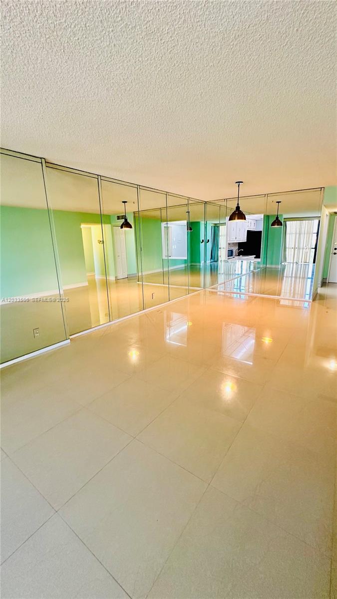 OCEANVIEW PARK CONDO - Residential Lease