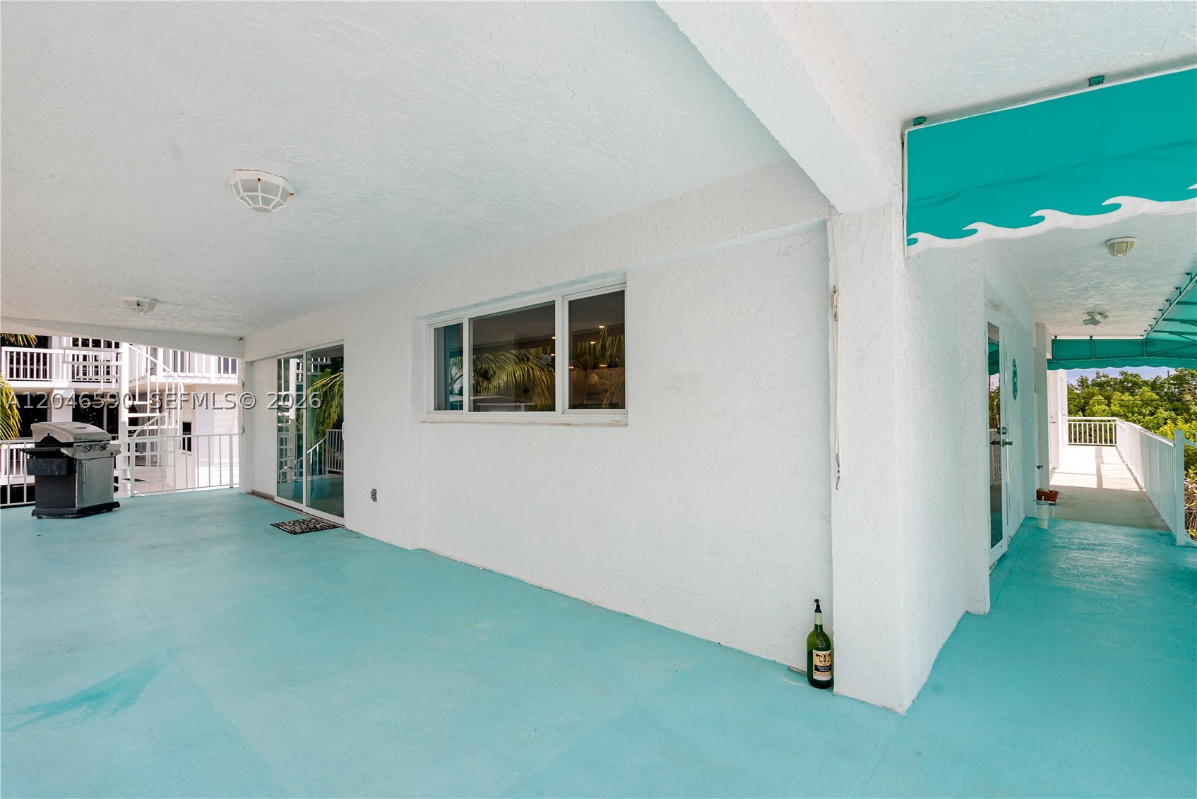 ROCK HARBOR ESTATE - Residential