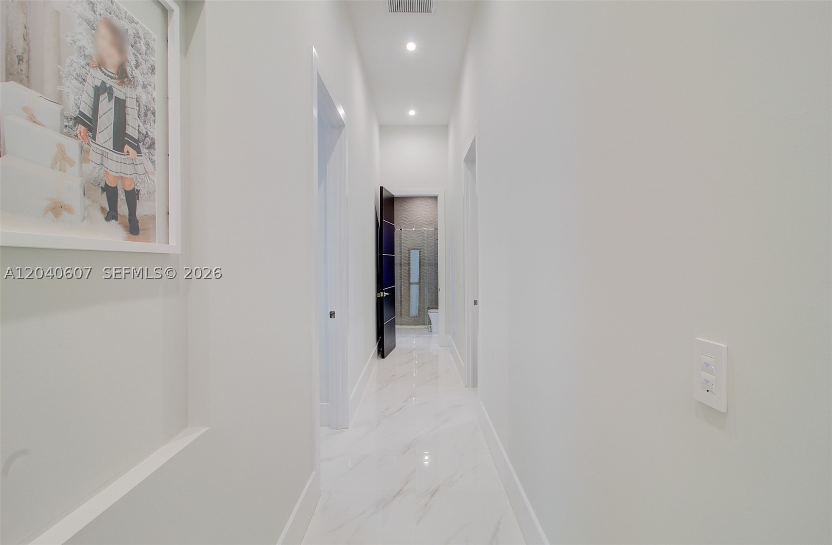 LOS JARDINES ESTATES - Residential
