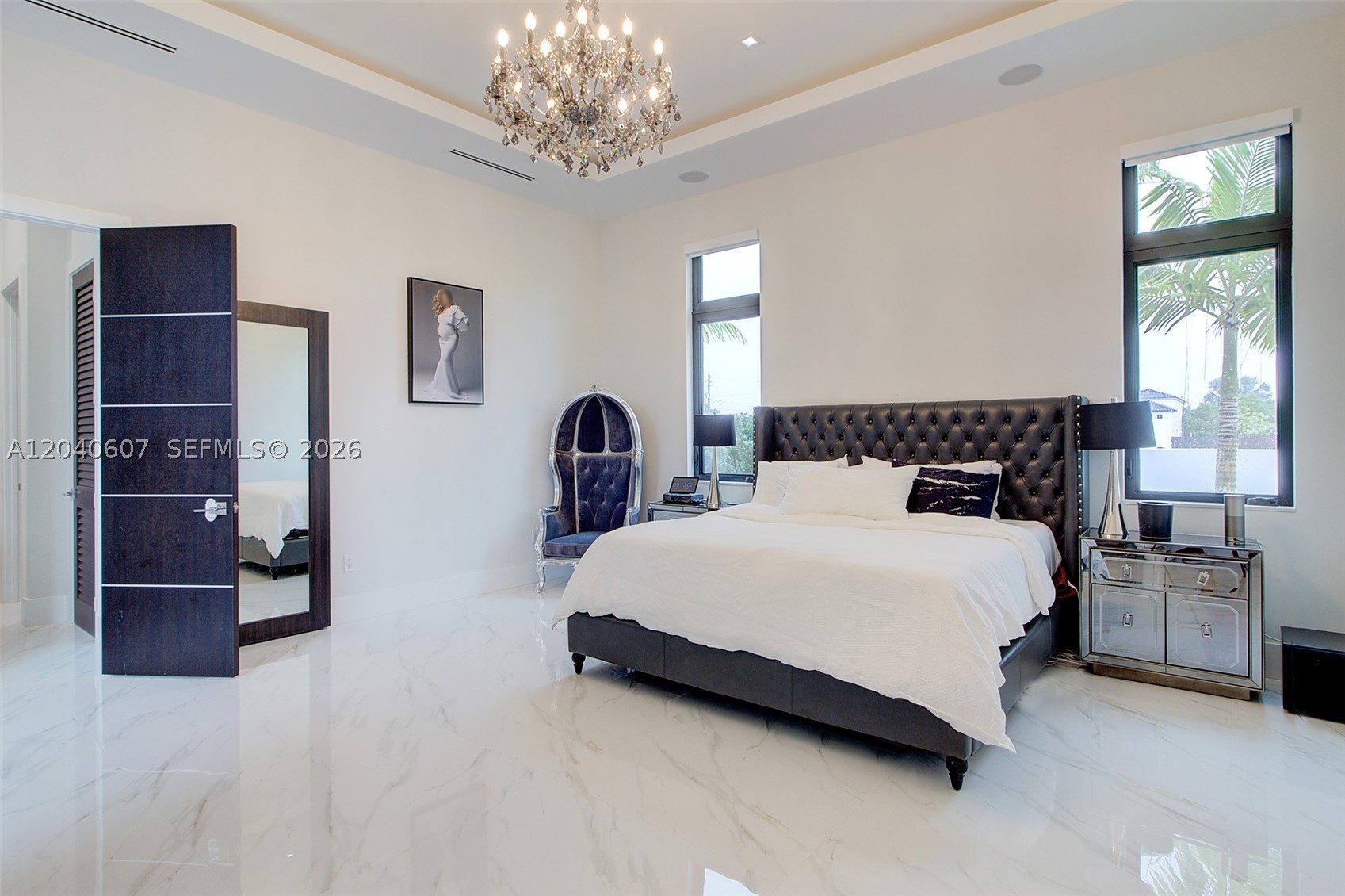 LOS JARDINES ESTATES - Residential