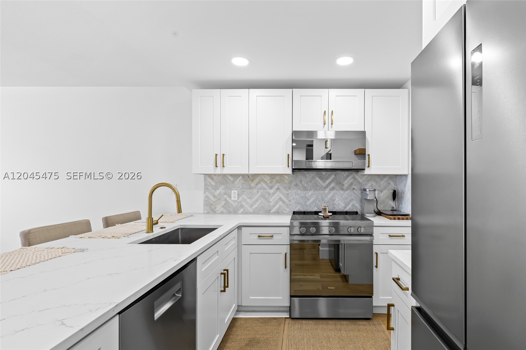 Beautifully updated condo featuring an open layout, stylish finishes. Ideally located just steps from the beach and within walking distance of the newly redeveloped Pompano Beach Pier, Fishing Village, waterfront restaurants, shopping, and entertainment. Enjoy the best of South Florida living with dining, nightlife, and the ocean all just outside your door.
Building has successfully completed its 40-year inspection, offering added confidence in this well-maintained oceanfront community