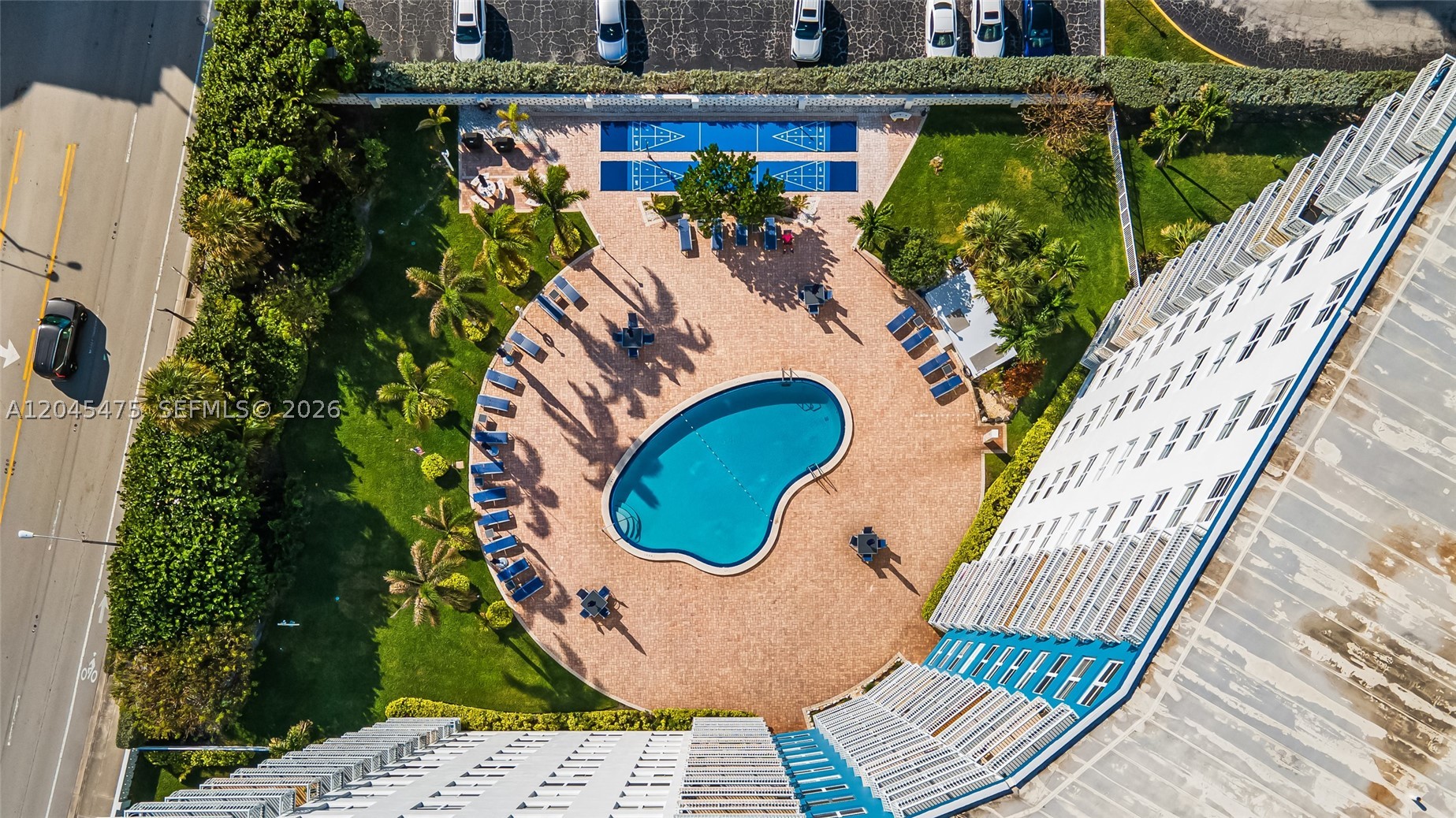 NASSAU HOUSE CONDOMINIUM - Residential