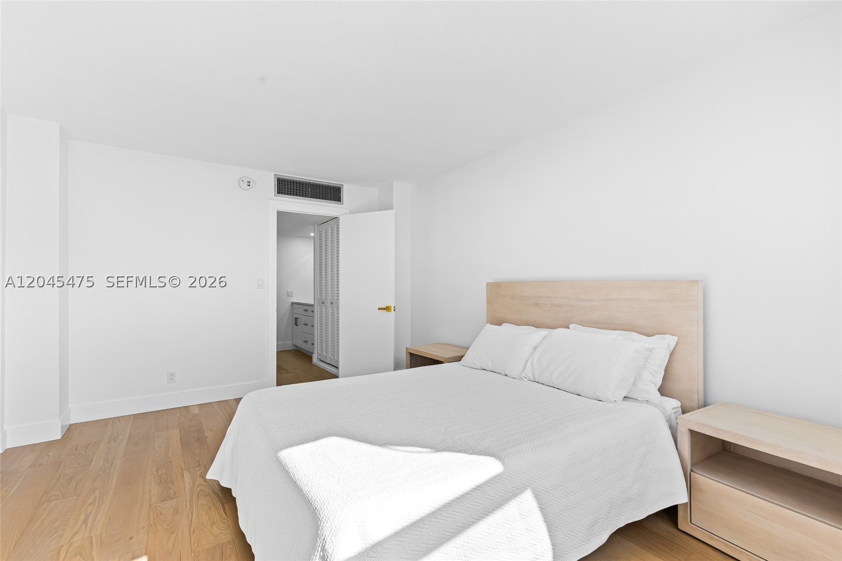 NASSAU HOUSE CONDOMINIUM - Residential