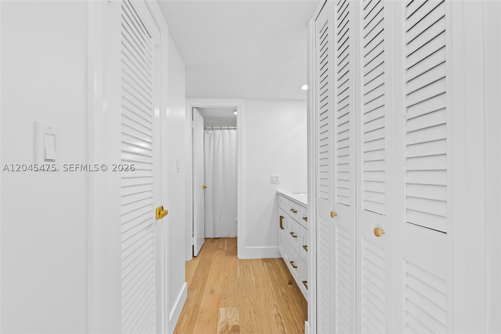 NASSAU HOUSE CONDOMINIUM - Residential