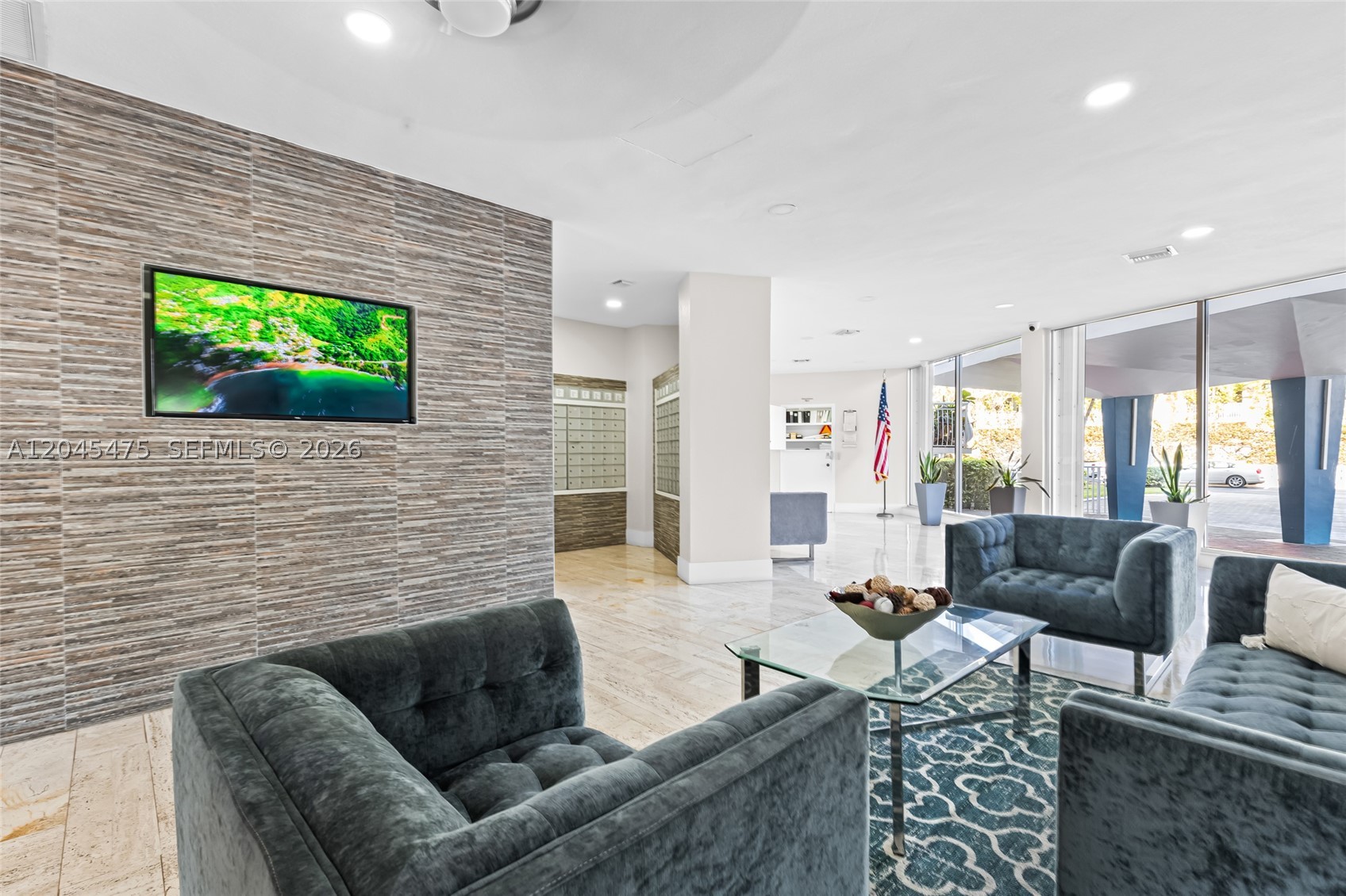 NASSAU HOUSE CONDOMINIUM - Residential